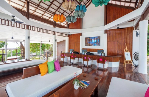 Karon Hotel | Anona Sunset Boutique