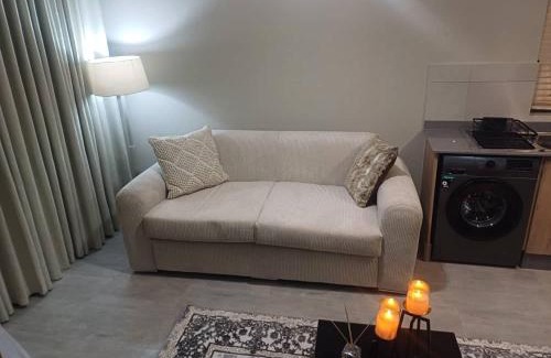 Gaborone Apartamento | Anostars Apartment C2 ground floor