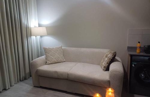 Gaborone Apartamento | Anostars Apartment C2 ground floor