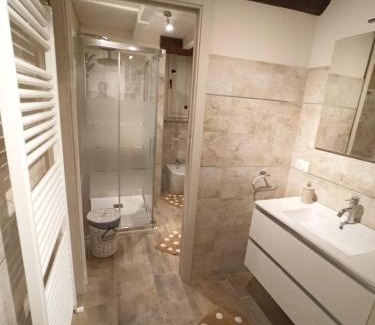 Vercelli Apartamento | Antico-Vicolo Appartamento Viviana