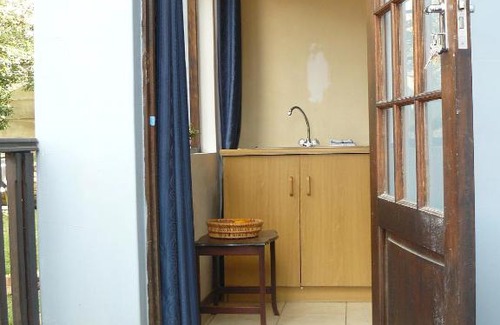 Grahamstown Casa | Antique Silk Self Catering Unit