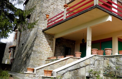 Rufina Villa | Chianti Rufina una antigua villa de 1200 "Torre de los árboles"