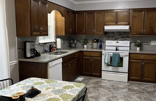 Martinez Casa | ANWA,Master’s weekend,Families, Craftsmen & Professionals 3BR, 2.5Bath, Sleeps 8