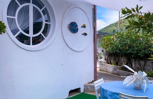 Castellabate Apartamento | Apartamento 'Polverino' con vistas a la montaña, jardín privado y Wi-Fi