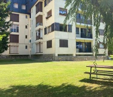 Biescas Apartamento | Apart acogedor en Biescas para familias,vistas a la montaña