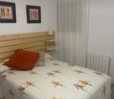 Biescas Apartamento | Apart acogedor en Biescas para familias,vistas a la montaña