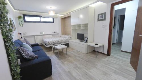 Genil Apartamento | Apart BLANCO para ESQUÍ y ALHAMBRA. Garaje privado
