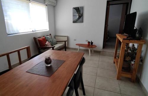 Paraná Apartamento | Apart Centro Paraná Apartamento entero 90m2, cochera privada para auto, excelente ubicación, a mts del Shopping Paso del Paraná, zona Parque y Peatonal