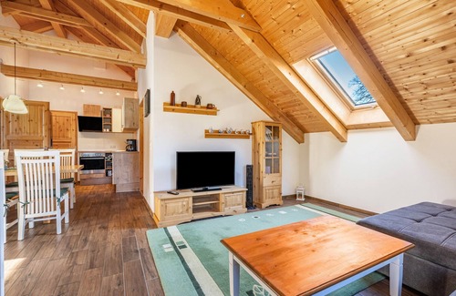 Augustusburg Apartamento | Apartamento 'Blockhaus - Ferienwohnung Sunset' con jardín compartido, balcón y Wi-Fi