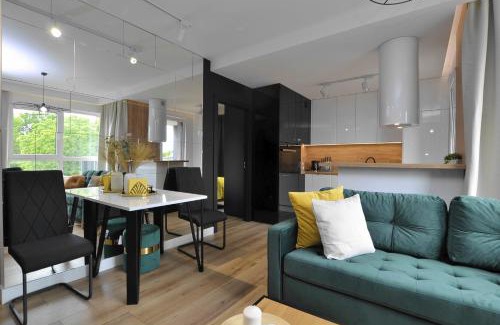 Gliwice Apartamento | APARTAMENT KRÓLOWEJ BONY- z garażem Centrum Gliwic