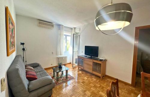 Cuatro Caminos Apartamento | Apartamento Acogedor al lado del Estadio Bernabéu