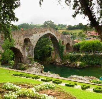 Cangas de Onis Apartamento | Apartamento con terraza al Puente Romano