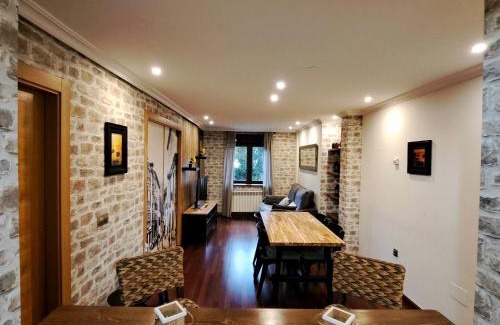 Cangas de Onis Apartamento | Apartamento con terraza al Puente Romano