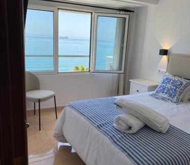 La Malagueta Apartamento | Apartamento con terraza vista al mar Malagueta