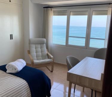 La Malagueta Apartamento | Apartamento con terraza vista al mar Malagueta