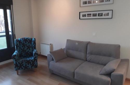 Valladolid Apartamento | Apartamento de 6 personas con WIFI Y GARAJE INCLUIDO