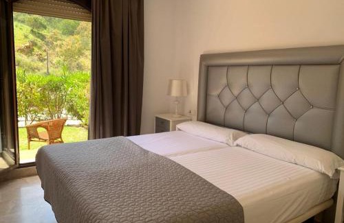 Buenas Noches Apartamento | Apartamento de dos dormitorios y un baño con piscinas y jardines cercano a la playa