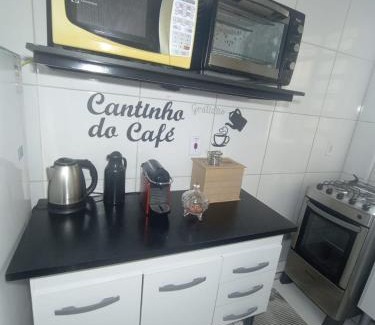 Mongagua Apartamento | Apartamento do Guerreiro com Área Gourmet e Redario