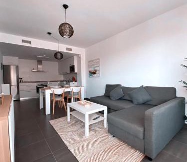 Roques Daurades Apartamento | Apartamento en la playa con vistas al mar