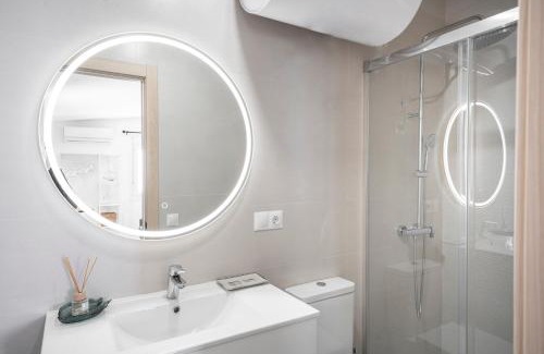 Rincón de la Victoria Apartamento | Apartamentos Marina Playa en 1º línea junto al mar
