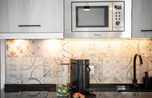 Rincón de la Victoria Apartamento | Apartamentos Marina Playa en 1º línea junto al mar