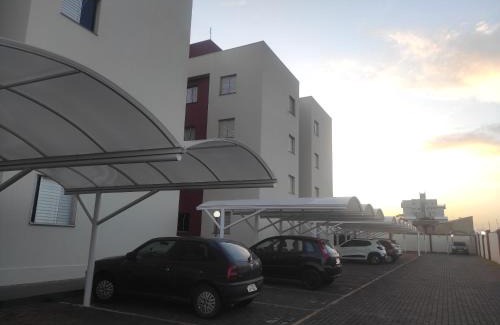 Alto Umuarama Apartamento | Apartamento inteiro no Alto Umuarama, próximo ao Aeroporto, Medicina e Granja Marileusa.