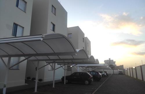 Alto Umuarama Apartamento | Apartamento inteiro no Alto Umuarama, próximo ao Aeroporto, Medicina e Granja Marileusa.