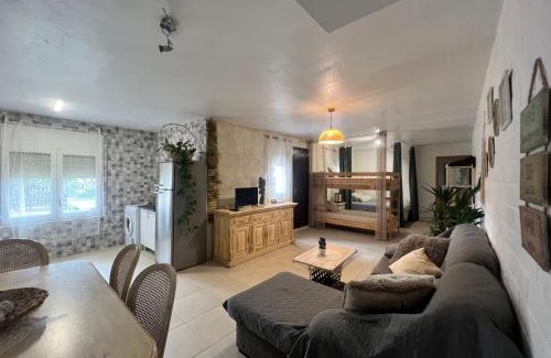 Sant Miquel d'Aro Apartamento | Apartamento loft, jardín y piscina privada