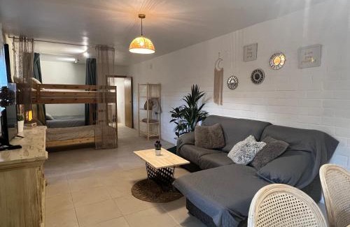 Sant Miquel d'Aro Apartamento | Apartamento loft, jardín y piscina privada