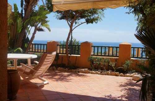 Pueblo Mascarat Apartamento | Apartamento Mascarat vistas al mar