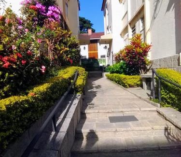 Teresopolis Apartamento | Apartamento próximo a avenida, localizado no 3 pavimento em prédio sem elevador, não cobramos taxa extra