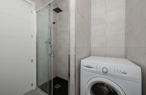 Almenara Apartamento | Apartamento Premium Plaza Castilla WiFi Rápido Torres KIO