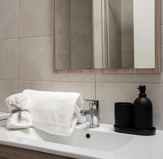 Almenara Apartamento | Apartamento Premium Plaza Castilla WiFi Rápido Torres KIO