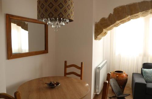 Adahuesca Apartamento | Apartamento Rosellas, cerca de Alquézar, en Sierra de Guara