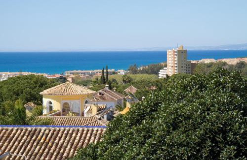 Urbanización Pinos Verdes Apartamento | Apartamentos El Toro