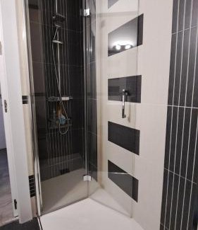 Ciudad Jardin Apartamento | Apartamentos María Cristina 2 Parking privado gratis