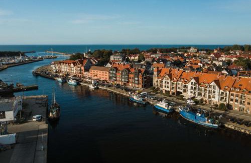 Ustka Apartamento | Apartamenty Bałtyckie - Grand Baltic - WIFI, Klimatyzacja, Sala Zabaw, Taras wypoczynkowy, centrum Ustki