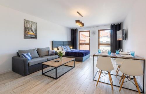 Ustka Apartamento | Apartamenty Bałtyckie - Grand Baltic - WIFI, Klimatyzacja, Sala Zabaw, Taras wypoczynkowy, centrum Ustki