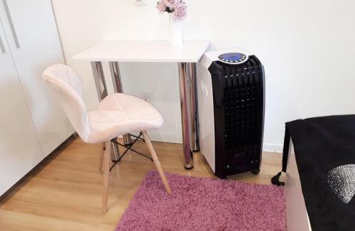 Kielce Apartamento | apartamenty centrum Panoramiczna mała dwójka SWAN ŁABĘDŹ PROMENADA Klimatyzacja lodowa