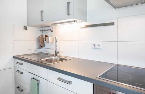 Boetzingen Apartamento | Apartamento 'Ferienwohnung Schambachhof' con vistas a la montaña, terraza privada y Wi-Fi