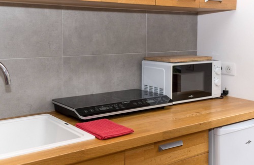 Saint-Pierre-d'Entremont Apartamento | Apartamento 'La Sabaudia En Chartreuse' con vistas a la montaña, terraza privada y Wi-Fi