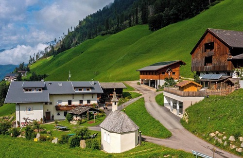 Valle Aurina Apartamento | Apartamento "Voppichlhof Enzian" con vistas a la montaña, jardín compartido y Wi-Fi