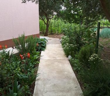 Kastel Stafilic Apartamento | Apartman Laura