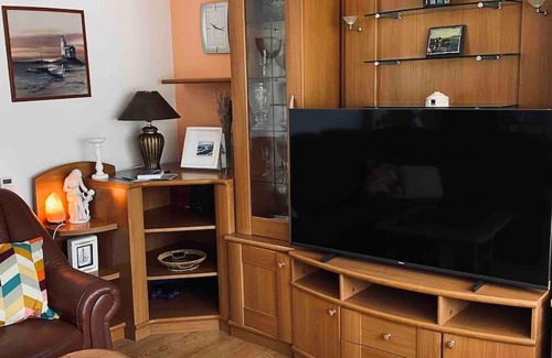 Medvinjak Apartamento | Apartman Mia- Spacious apartment with balcony and sea view