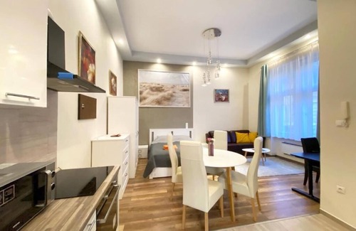 Terezvaros Apartamento | Apartman Opera