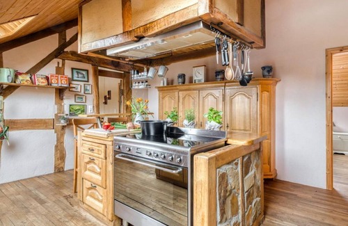 Bergenhausen Otro | Apartment Kornspeicher (7-bed apartment) - Lindenhof apartments