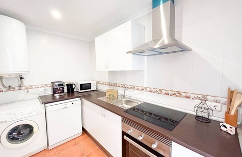 San Luis de Sabinillas Apartamento | Apartamento en 1ª línea de playa de Sabinillas con vistas al mar