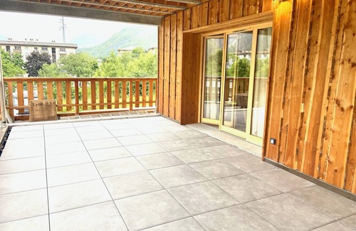 Saint-Jean-de-Maurienne Apartamento | Apartment for 4 to 6 people with terrace