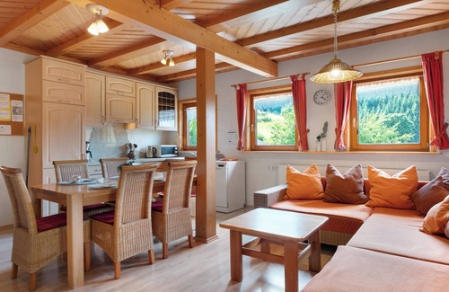 Triberg im Schwarzwald Apartamento | Apartamento '2' con vistas a la montaña, terraza compartida y Wi-Fi