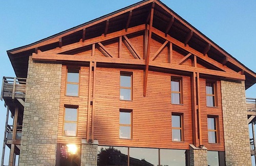 Font-Romeu-Odeillo-Via Apartamento | Apartment in the heart of the Font-Romeu resort with Swimming pool / Sauna / Hammam